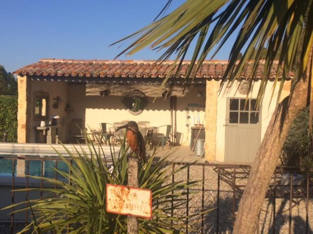 Appartement Dans Mas Provencal Grans Екстериор снимка