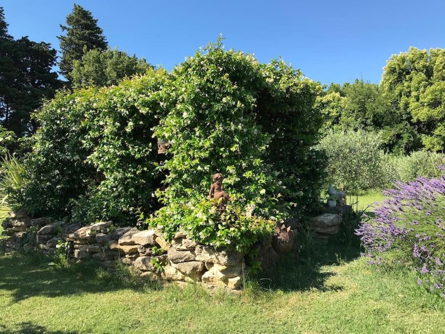 Appartement Dans Mas Provencal Grans Екстериор снимка